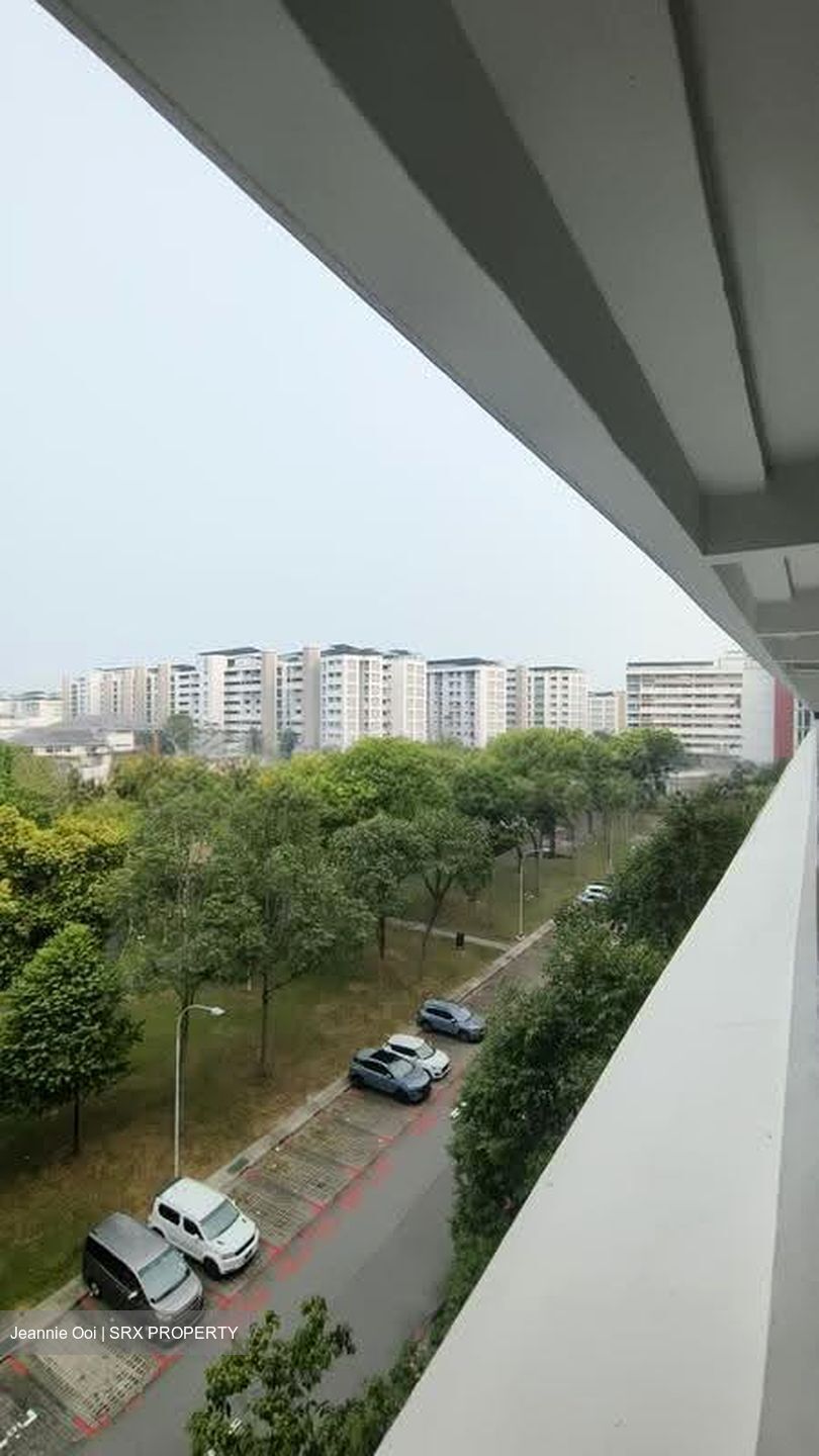 Blk 147 Tampines Avenue 5 (Tampines), HDB Executive #635952631